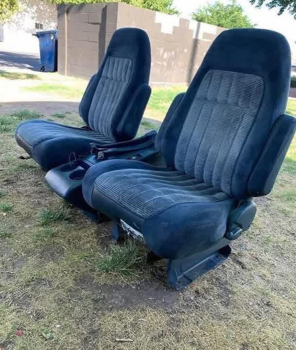 1988–1996 Blue Bucket Seats for OBS Chevy / GMC
