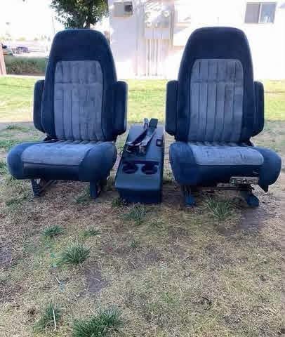 1988–1996 Blue Bucket Seats for OBS Chevy / GMC