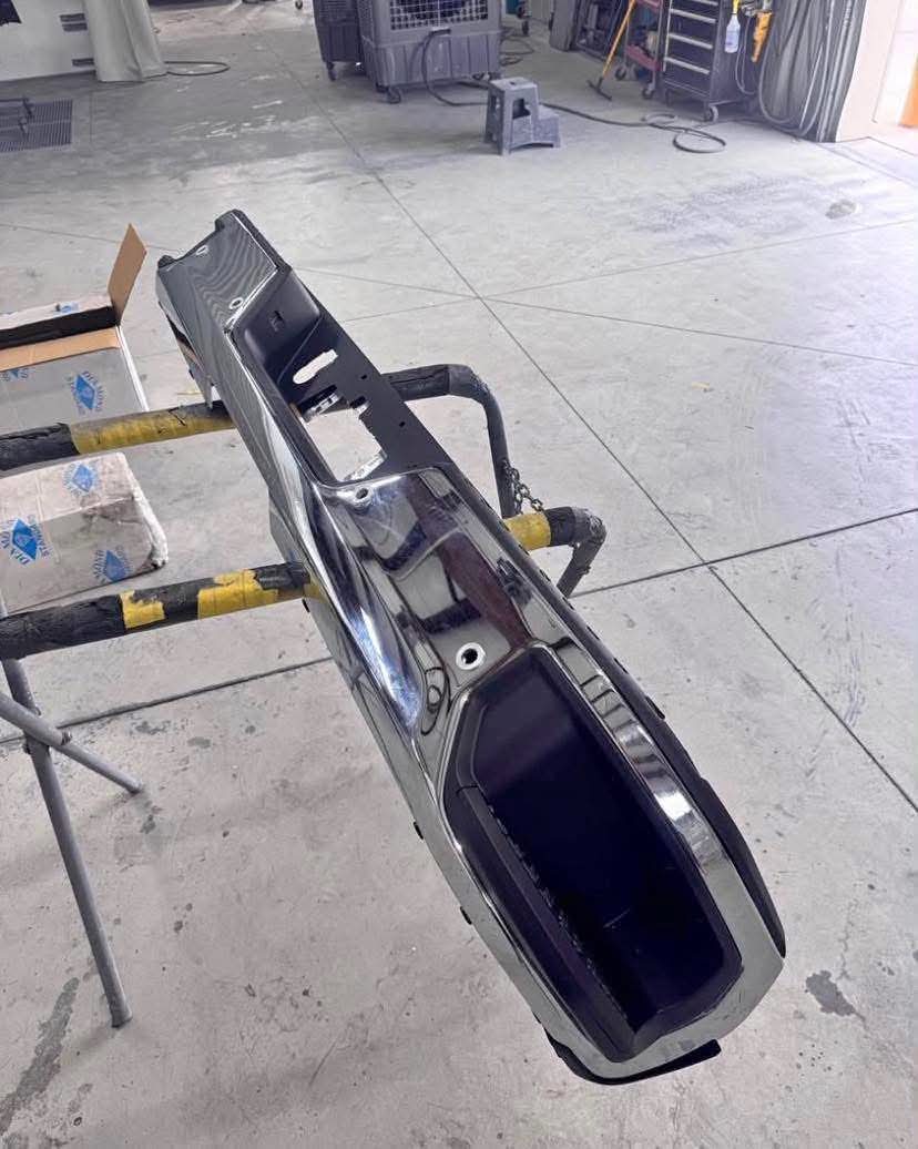 BRAND NEW REAR BUMPER FOR CHEVY SILVERADO / GMC