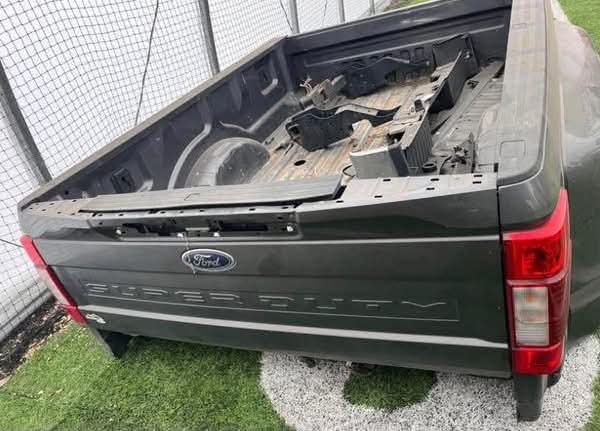 Ford 8’ Dually Bed – F-350 / F-450 Super Duty 