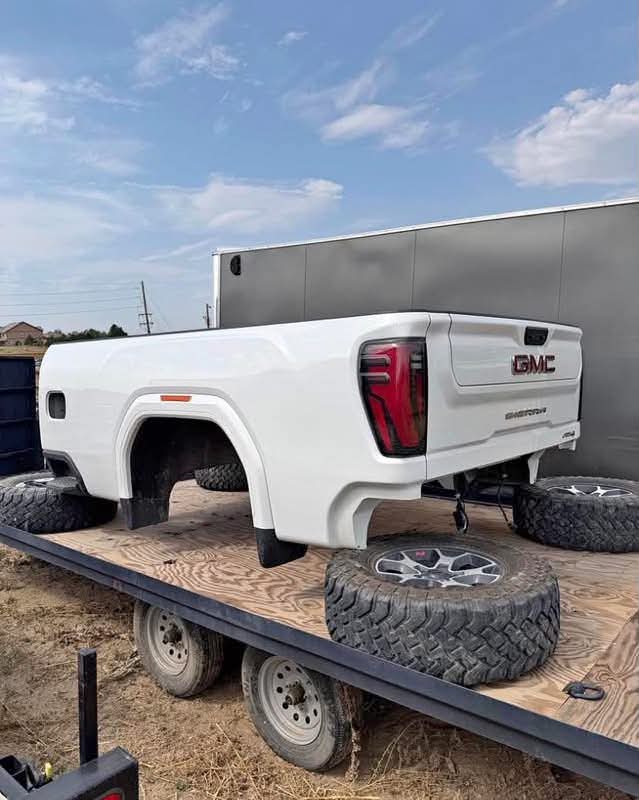 2019–2025 GMC AT4 SRW Bed, Tailgate & Bumper