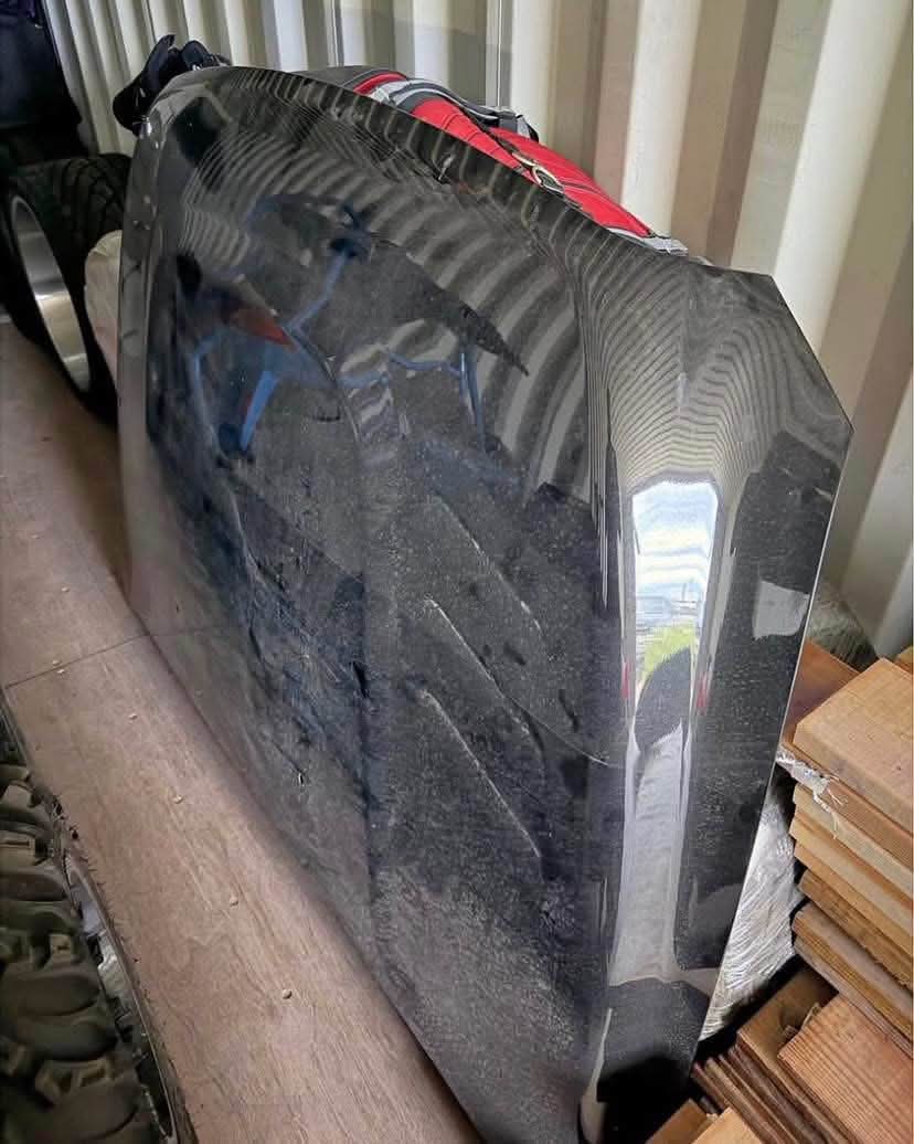 4TH GEN DODGE RAM 2500 / 3500 HOOD