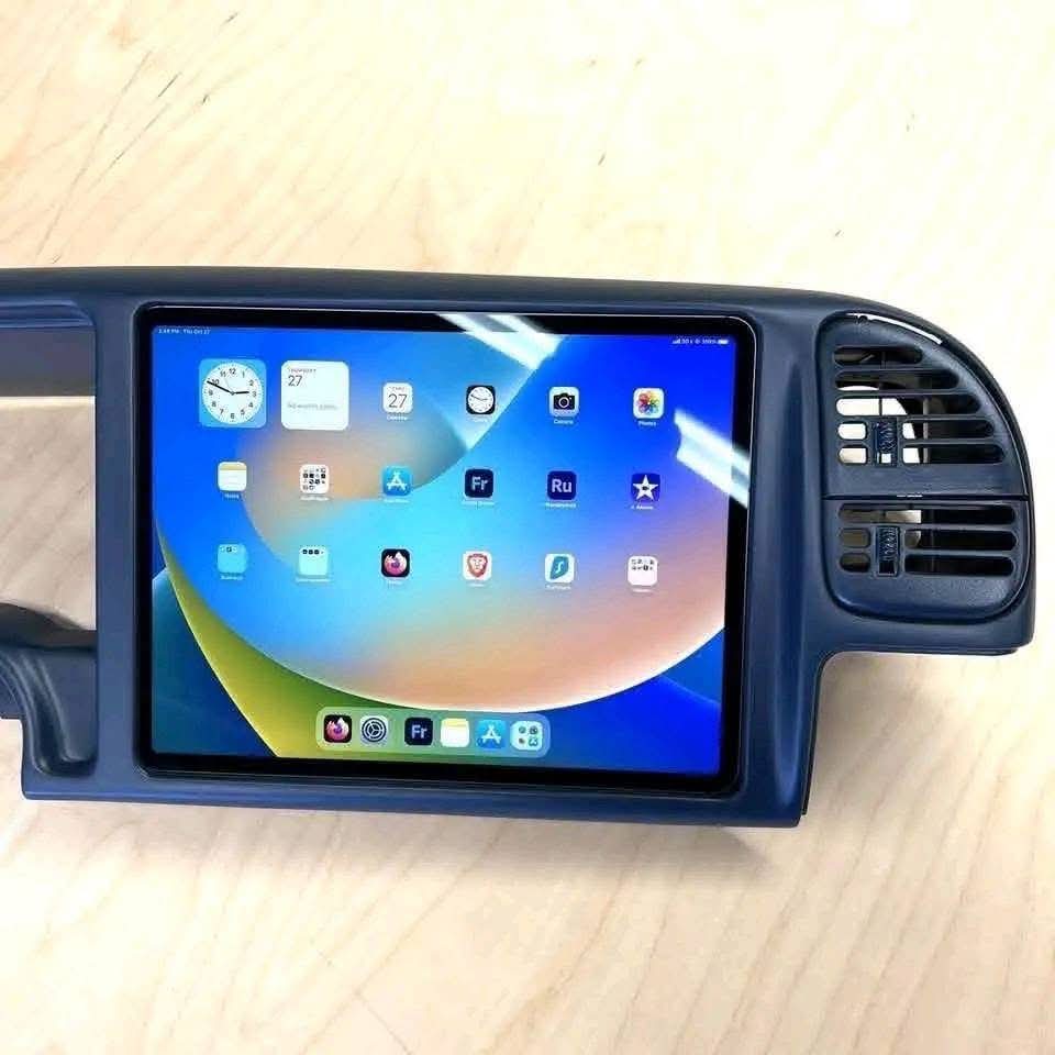1995–1998 Chevy 1500 iPad Pro 12.9” Dash