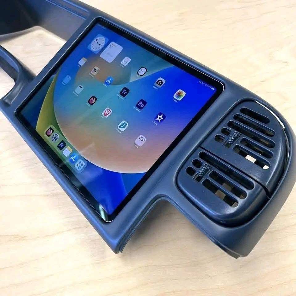 1995–1998 Chevy 1500 iPad Pro 12.9” Dash
