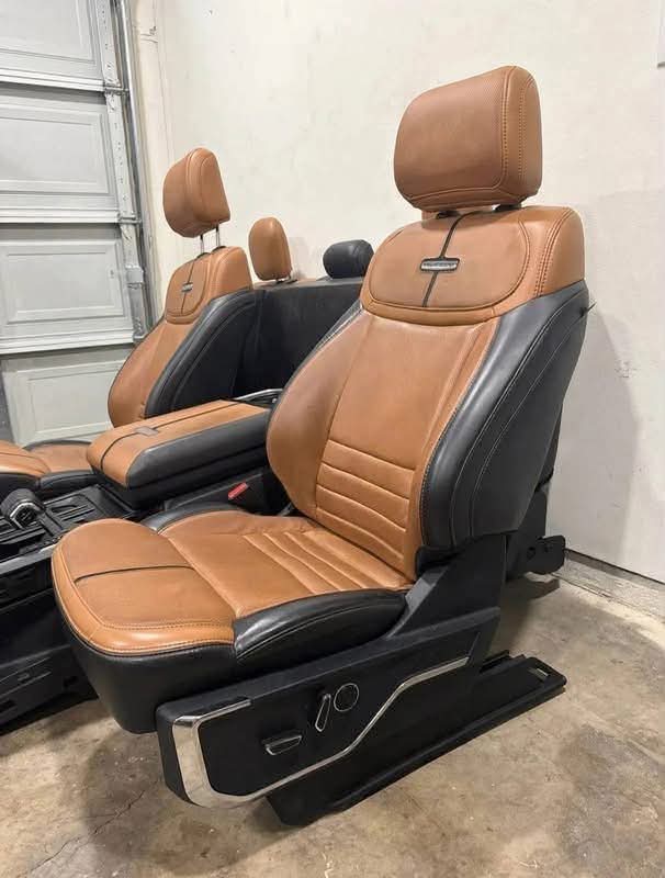 2021–2026 Ford F-150 Platinum Front Seats & Center Console