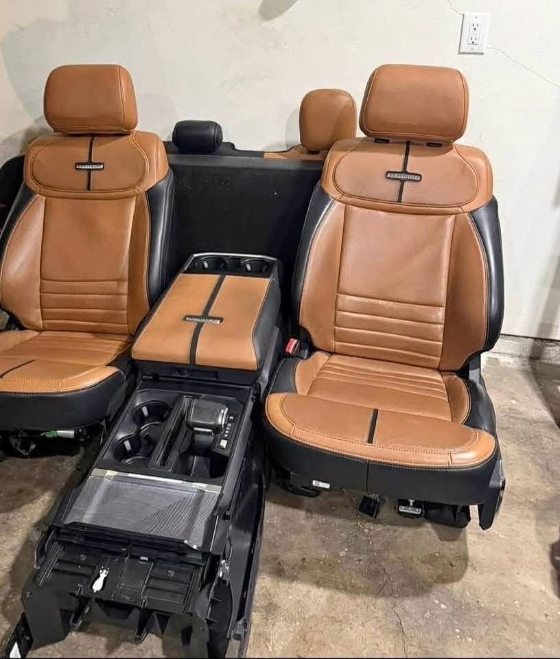 2021–2026 Ford F-150 Platinum Front Seats & Center Console