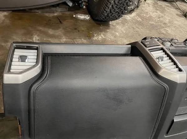 2019 Ford F-150 Platinum Dashboard