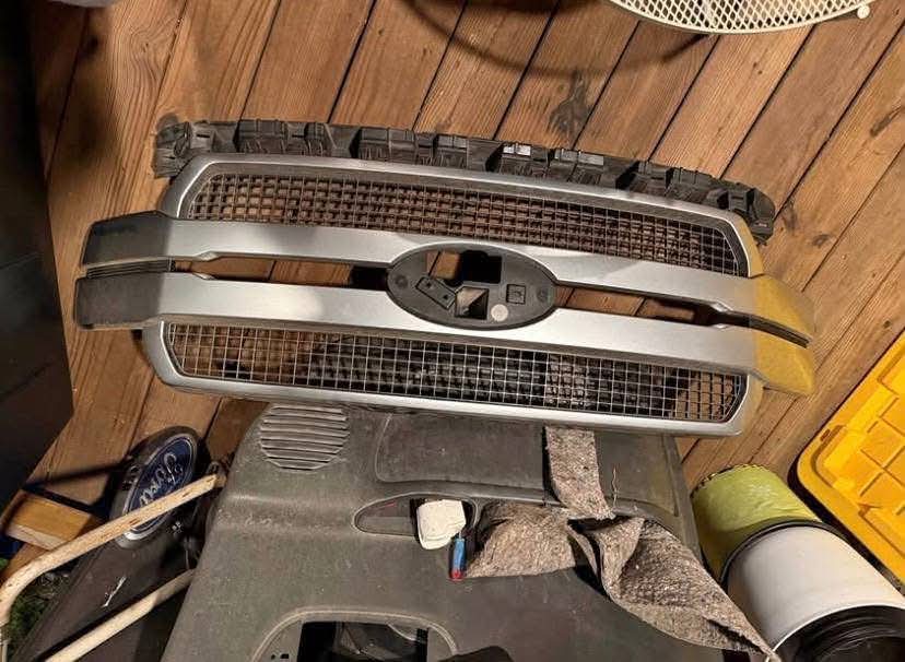 2018–2020 Ford F-150 Platinum Grille